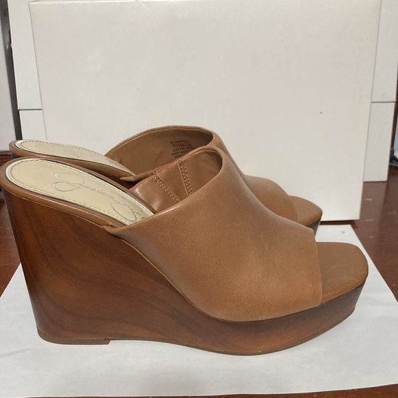 Jessica Simpson - Picture 2 of 5